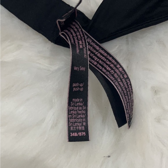 Victoria Secret push up - 34B - Picture 2 of 2